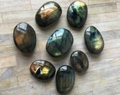 Flashy Labradorite (spectrolite) Palm Stones- Worry Stone- Mineral Specimen - Tumbled Labradorite- Meditation Tool- Reiki Healing