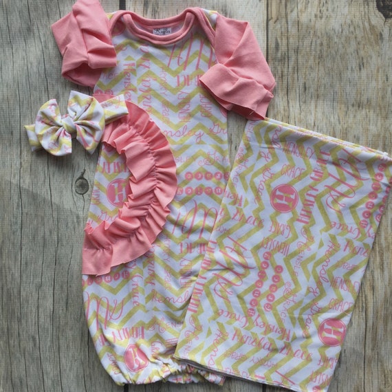 Items similar to Custom name gown, pink and gold chevron, matching ...