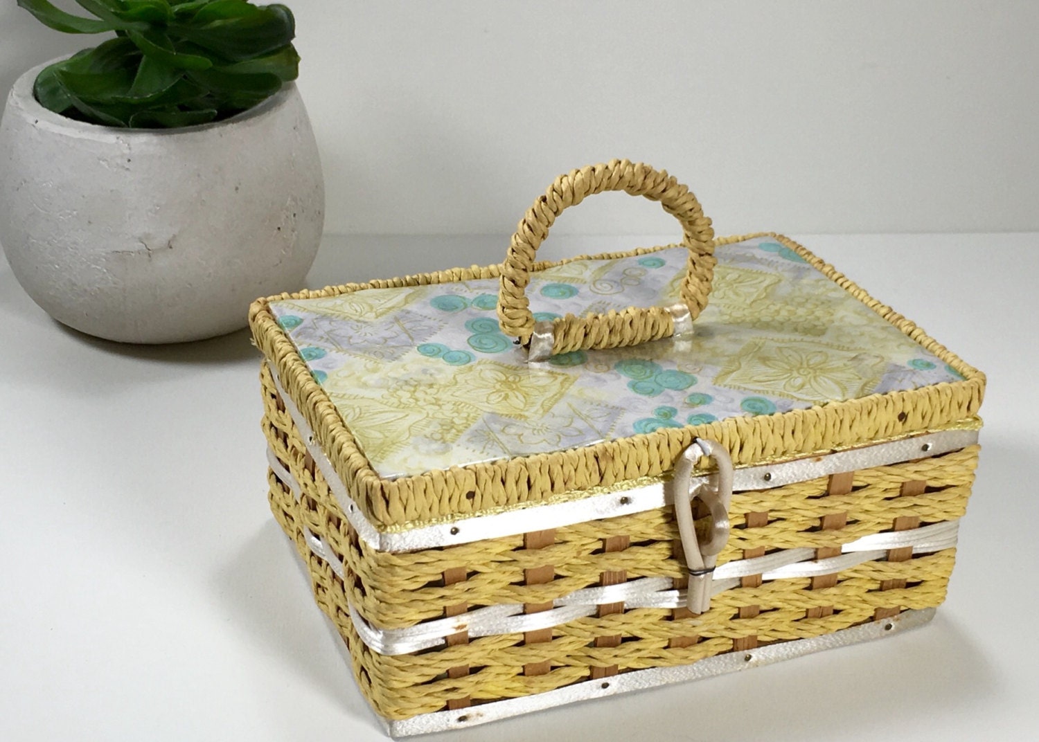 Vintage Retro Small Sewing Basket Sewing Box, Yellow and White Wicker ...