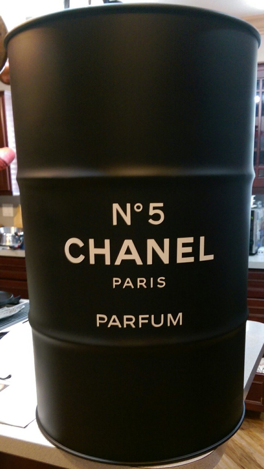 Chanel perfume drum. Large no 5 nightstand Chanel Paris eau de