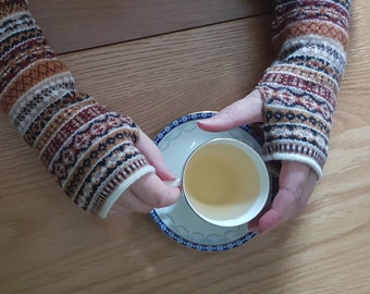 Fair isle gauntlet wristlet gloves. Scottish lambswool. Navy, gold. fingerless gloves mittens. wrist warmers, arm warmers, hand warmers.