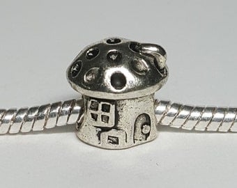 Silver Mushroom House Charm for European Bracelets (item 169)