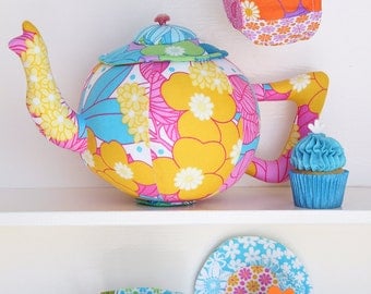Tea set : teapot pattern, tea set pattern, tea set PDF, fabric teapot, teapot plush, tea cup pattern, teacup PDF, plush tea set,