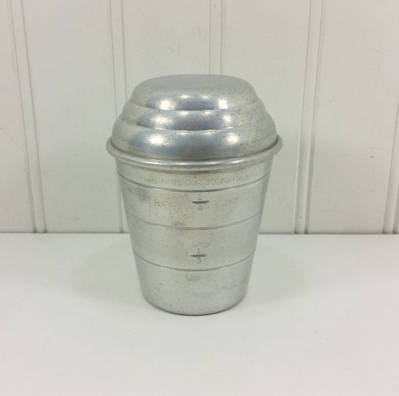 vintage mirro 1 cup metal gravy shaker measuring cup beverage