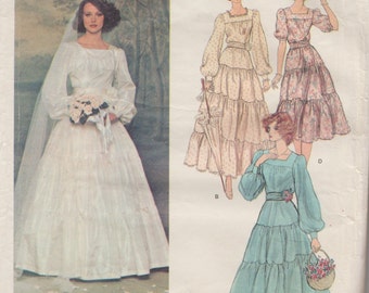 Vogue Designer Original 1251 / Vintage Bridal Sewing Pattern By Belinda Bellville / Wedding Dress Gown & Veil / Size 12 Bust 34