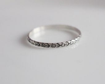 Thin Ring / Thin Dainty Ring / Ultra Thin Ring / Made to Size Ring / Sterling Silver Ring / Patterned Ring / Small Silver Ring /