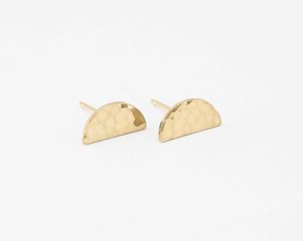 Half Circle Stud Earrings / Dainty Studs / 14k Gold Filled Earring or Sterling Silver / Simple Everyday Earrings / Studs LE415