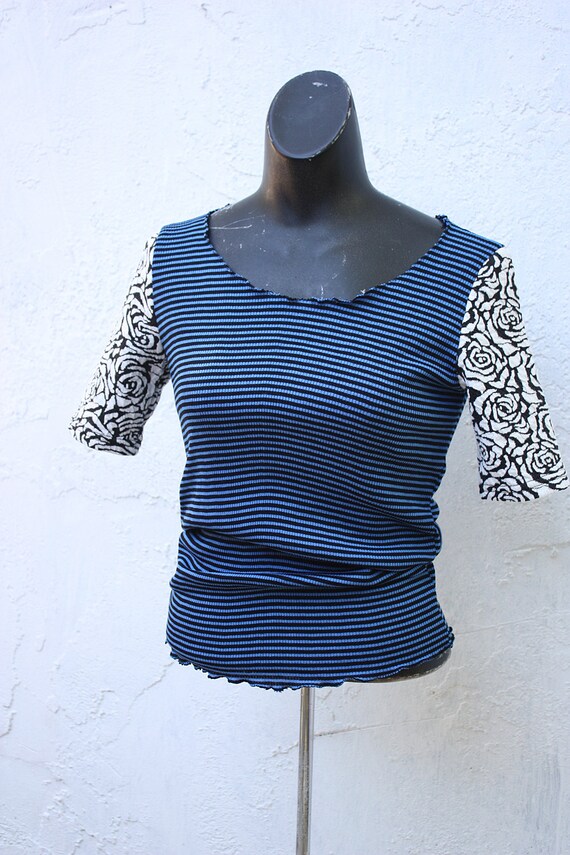 Women knit top. Size S. Blue and black stripes. by SutterLarkin