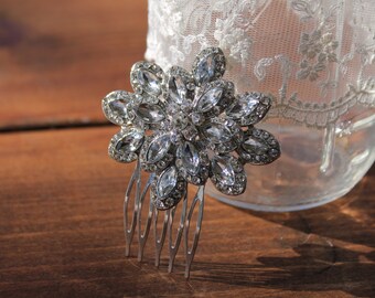 Vintage Style Hair Comb, Bridal Headpiece, Rhinestone Hair Comb, Crystal Hair Comb, Bridal Hair Accessories, Flower Brooch, Flower Hair Comb
