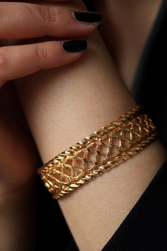 22k Gold Plated Cuff/ Gold Cuff Bracelet/ Gold by SusVintage