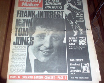 COLLECTIBLE MELODY MAKER NEWSPAPER SEPTEMBER 21 1974 IAN HUNTER ON COVER COLLECTIBLE MELODY MAKER NEWSPAPER SEPTEMBER 21 1974 IAN HUNTER ON COVER