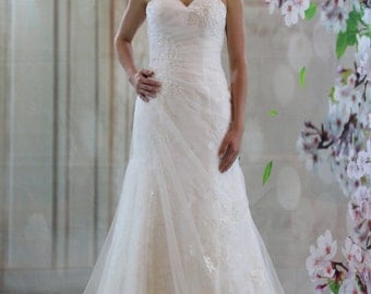 Charming sweetheart fit and flare lace wedding dress, white bridalgown