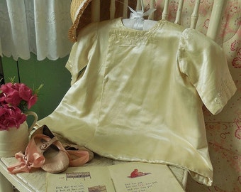 Divine little antique baby's coat, silk, embroidery