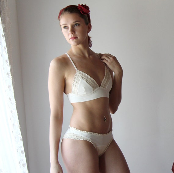 organic cotton panties with cotton lace trim HESTER