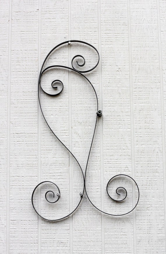 Black Metal Scroll for Bloom Again Flower. Use as Indoor or