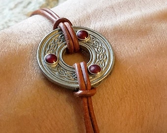 Leather celtic knot ring bracelet / 3rd anniversary gift / 9th anniversary gift / 10th anniversary gift pewter