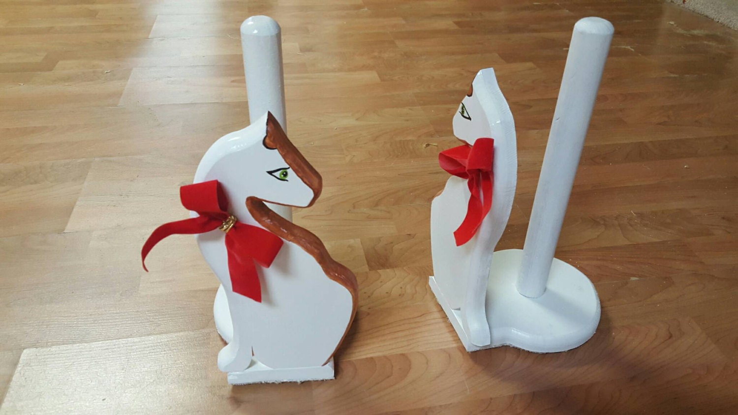 Paper towel holder cat design