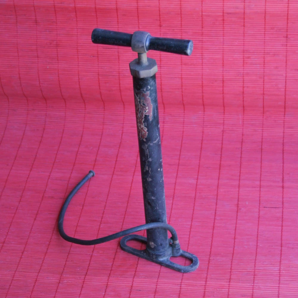Antique Tire Pump Metal Hand Pump Automobile Tire Pump