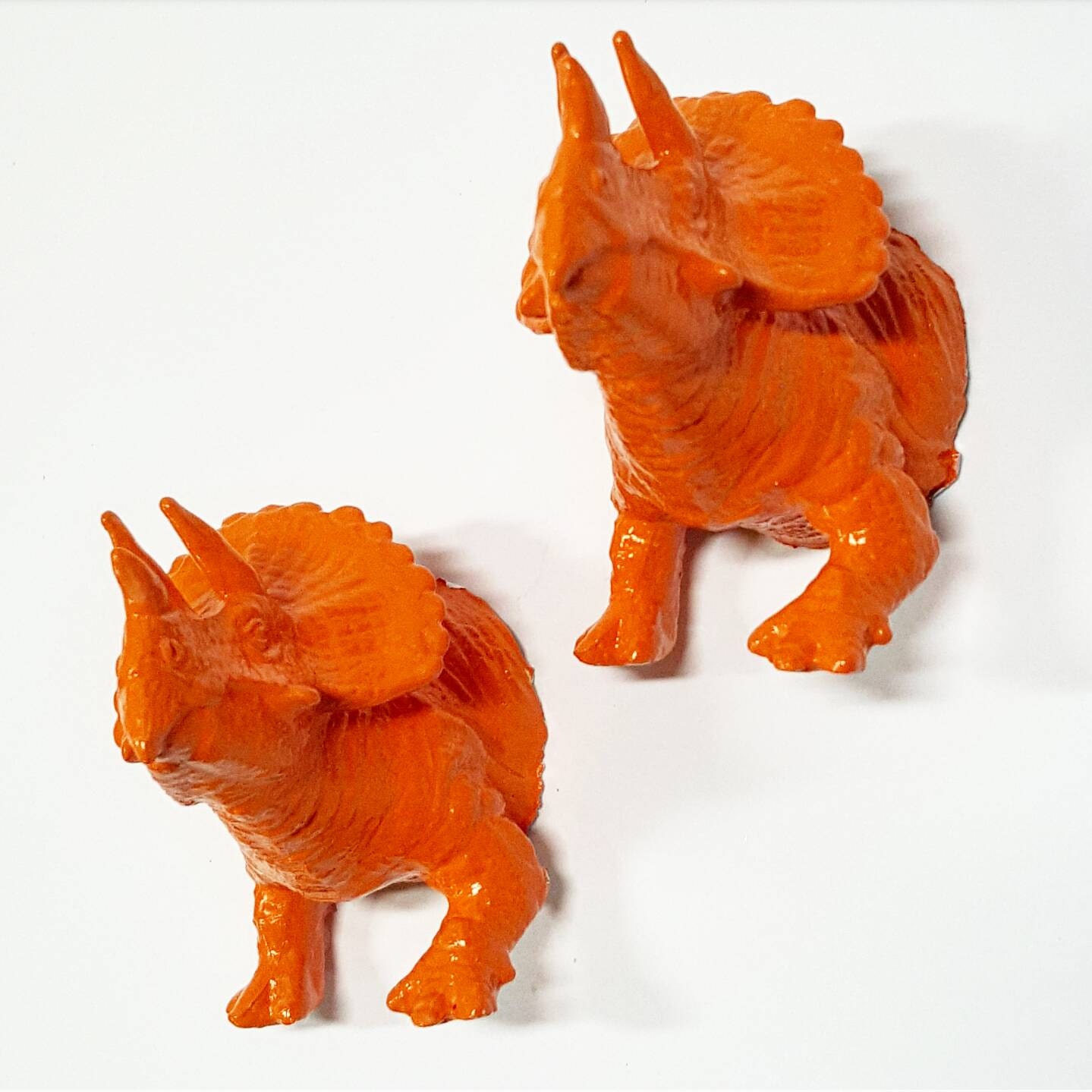 dinosaur with knob on head