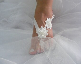 White 3D Flower OOAK Barefoot Sandals, Beach Wedding Sandals, Wedding Anklets, Summer Wear, Wrist Sandals, Embroidered Sandals