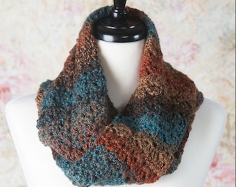 Infinity Scarf, Scarf, Circle Scarf, Fashion Scarf, Winter Scarf, Gift for her, Crochet infinity scarf, Loop Scarf, Cowl Scarf, Accessories