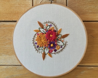 Vintage Inspired Floral Embroidery Hoop Art. Gift for Mom. Housewarming Hoop Art. Floral Wall Art. Home Wall Art. Home Decor. Wall Hanging