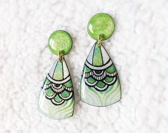 GREEN EARRINGS DANDLE with Resin - Earrings Handmade,Green Jewelry,Green Earrings,Modern Earrings,Resin Earrings Resin Jewelry,Gifts for Her