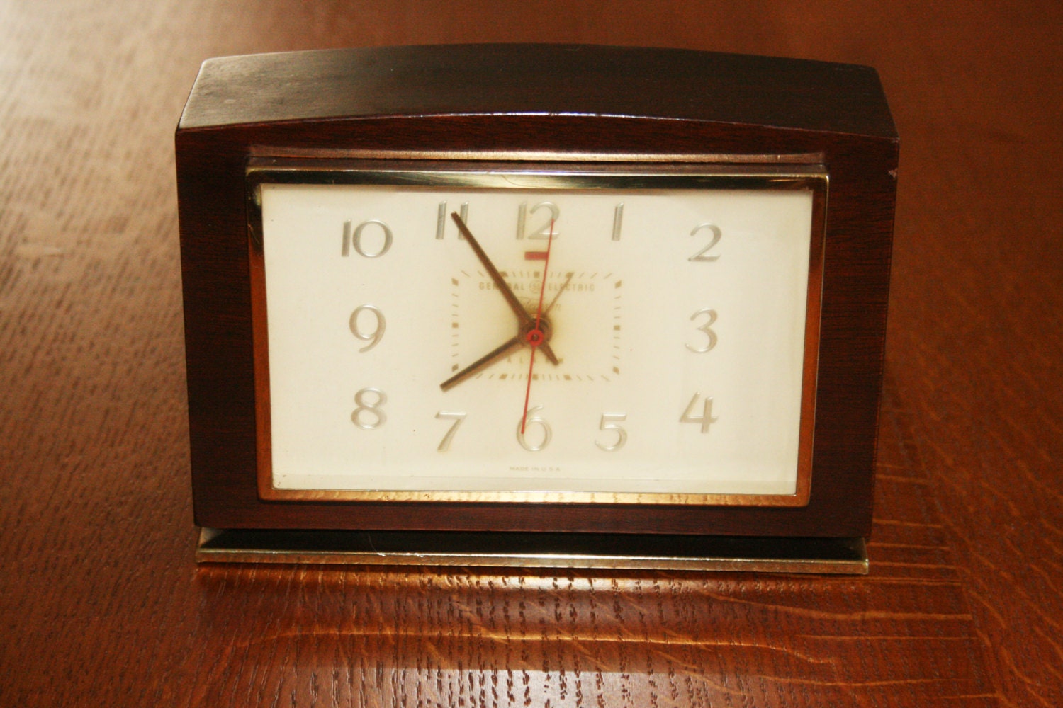 General Electric 1953 Telechron Candlewick Mantle Alarm Clock