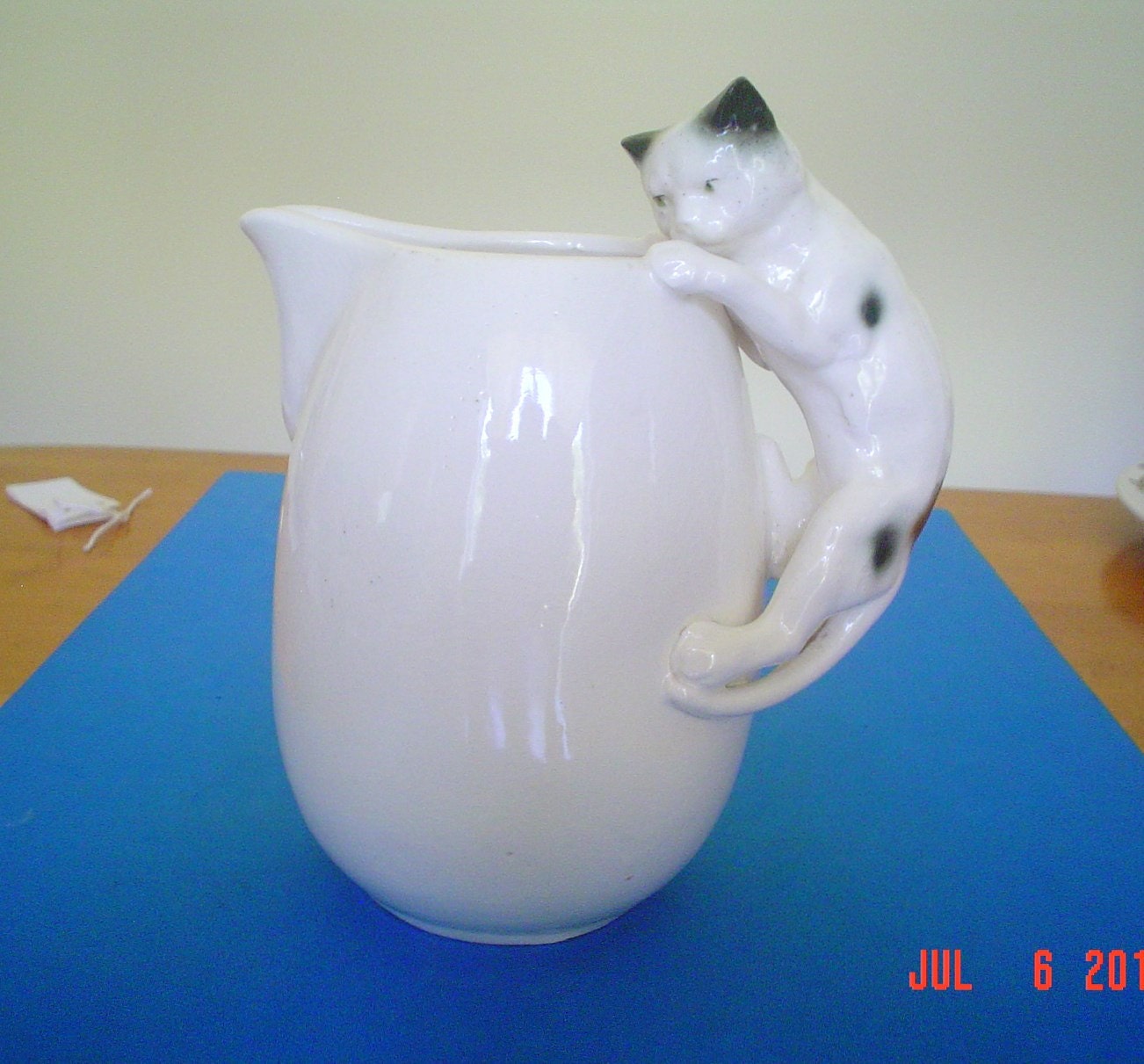 Vintage Collectible Cat Handle Pitcher Milk Pitcher Water