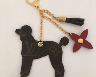 louis vuitton dog keychain