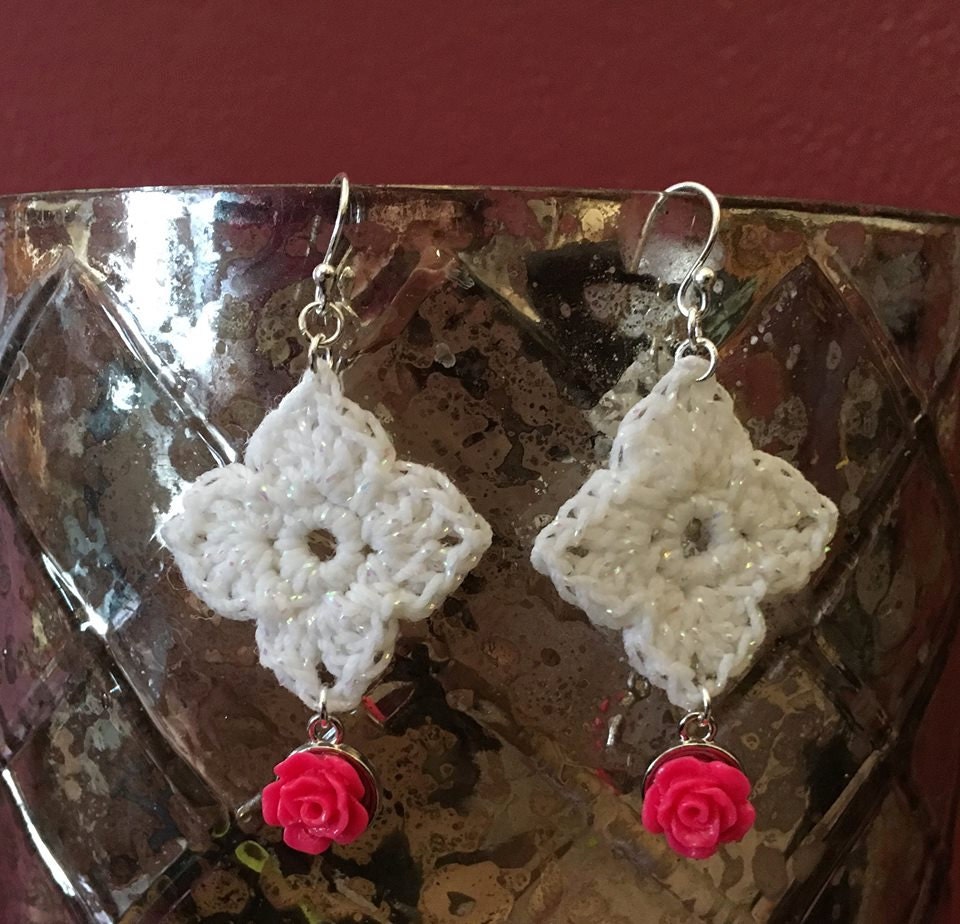 Crocheted Pink Flower Earrings by CraftsByAnnaLee on Etsy