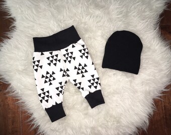 NEWBORN SET; baby leggings and matching beanie; triangle leggings;