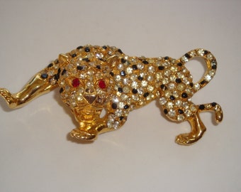 Studded Rhinestone Tigar Brooch
