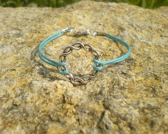 Cotton shape twisted ring bracelet