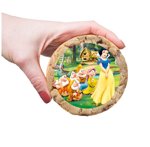 Snow White Edible Cookie Toppers 2.5 Inch/6.35cm 12 per sheet.
