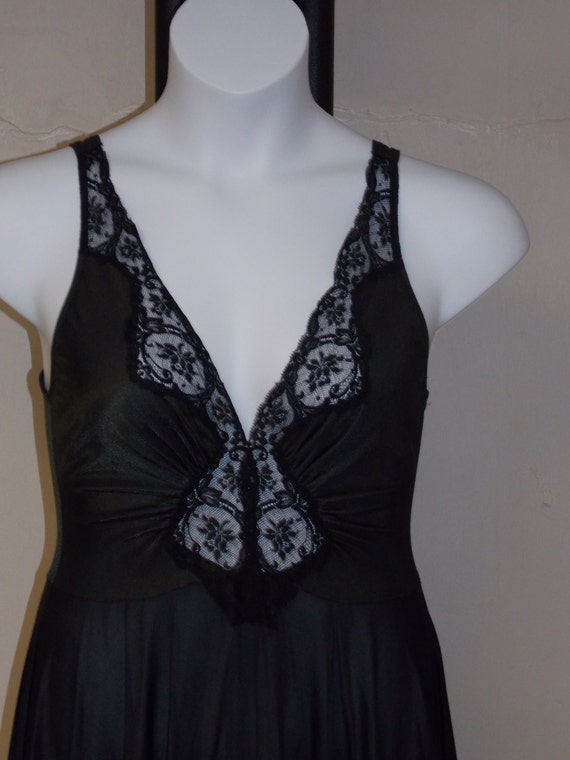 Vintage Olga nightgown & robe black sheer full sweep lots of