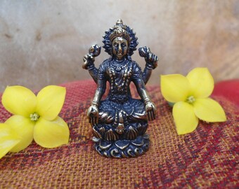 LAKSHMI STATUE Portable Meditation Tiny Altar Goddess of Wealth Abundance Fortune Prosperity Seated Lakshmi Statuette Hindu Shrine Statue