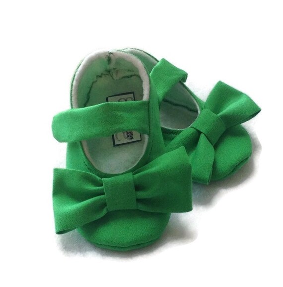 Green Baby Girl Shoes with Bows Newborn size up to 24 Months