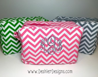 Monogrammed Chevron cosmetic bag, monogrammed chevron make up bag, monogram make up bag, monogram cosmetic bag, monogrammed cosmetic bag