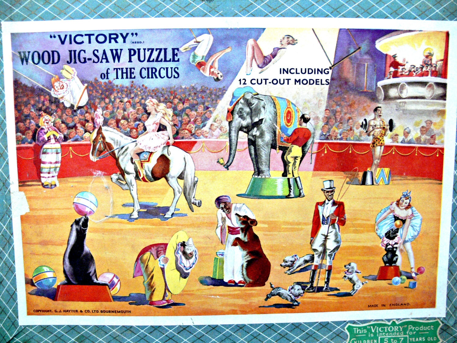 Victory Wooden Circus Jigsaw Puzzle with Character Pieces