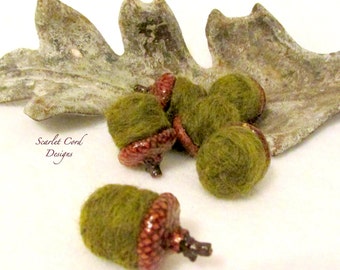 Acorns, Felted Acorns, Needle Felted Acorns, Fall Decor, Natural Acorn Caps, Moss Green, Set of Six