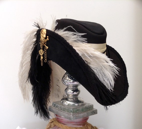 Black leather Steampunk skull & crosshones Cavalier musketeer hat by Blackpin steampunk buy now online
