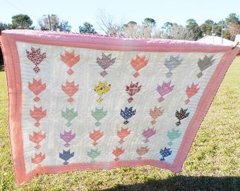 Clearance,Quilts,Bear Tracks,Vintage Feedsack Quilt ,Hand Quilted, Cotton Seed Quilt