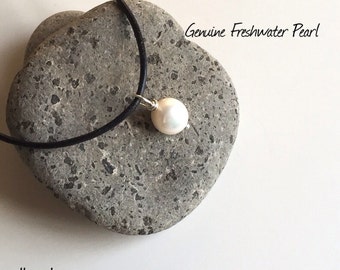 Leather Pearl Choker, Pearl Leather Necklace, Genuine Freshwater pearl, June Birthday, Black Leather Pearl necklace, Sterling silver clasp