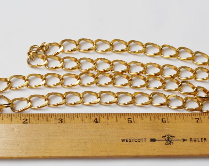 Vintage Chunky Gold Chain necklace Mid century 30 inches