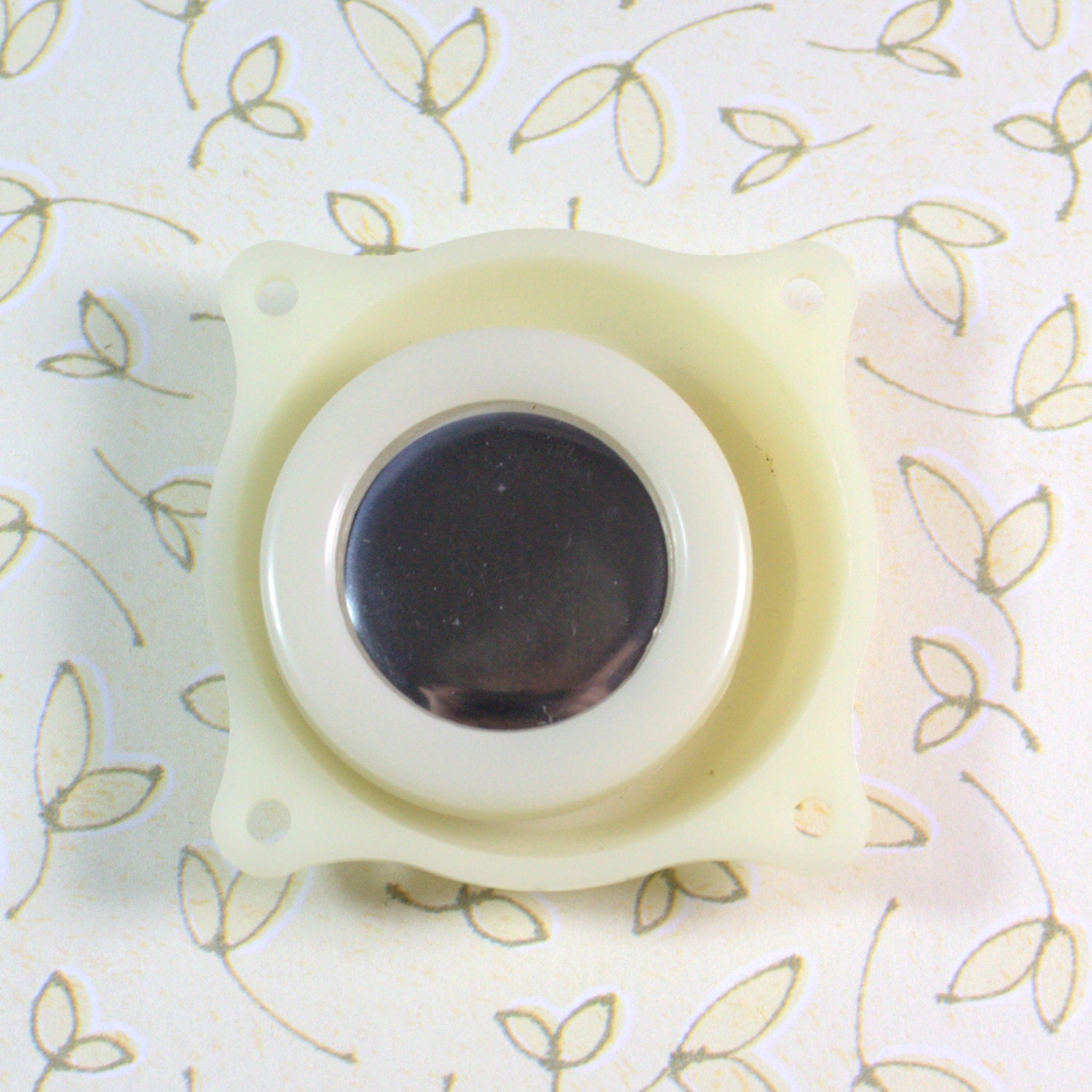 Amazing Grace Electronic Music Buttons by AtticTreasuresByJudy