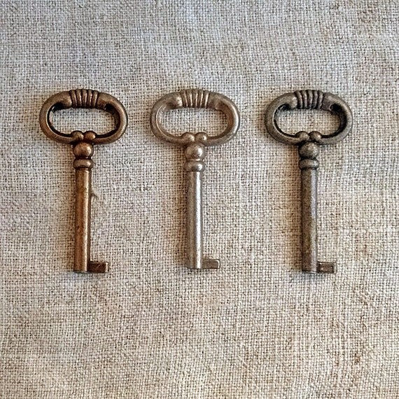 Wardrobe keys Vintage happiness keys Retro beautiful key Old