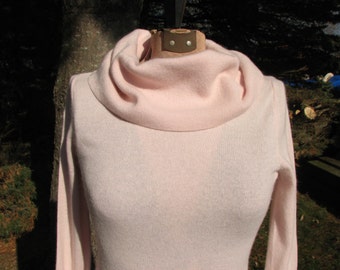 Vintage Sweater - Cowl Neck - Merino Wool - Cashmere