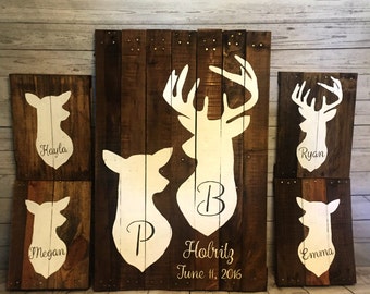 Family Deer Sign- Recycled pallet Deer Sign- Reclaimed wood doe and deer Family- rustic home decor- Hunting decor- Cabin life- Cabin sign