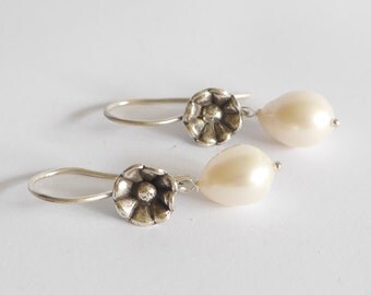 Pearl Drop Earrings -Oxidize Sterling Silver Bridal Earring Pearl Flower Earrings For Boho Bride Gift For Her Silver Pearl Teardrop Earrings